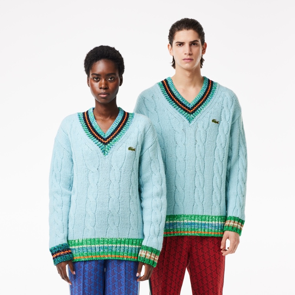Unisex (Men’s MED) Lacoste Light Blue Cable Knit V-Neck oversized Sweater Tags